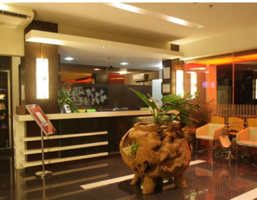 Bamboo Inn Hotel & Cafe Джакарта Экстерьер фото