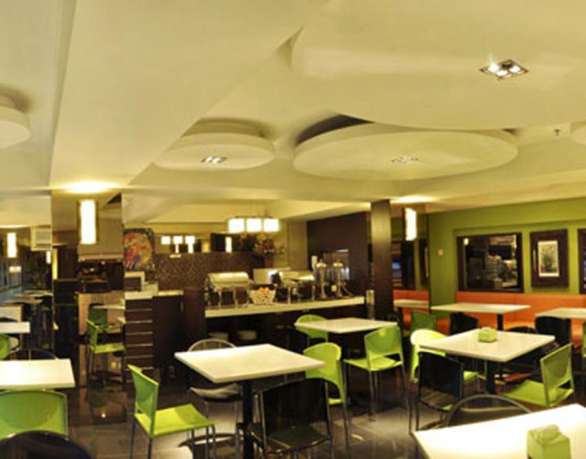 Bamboo Inn Hotel & Cafe Джакарта Экстерьер фото